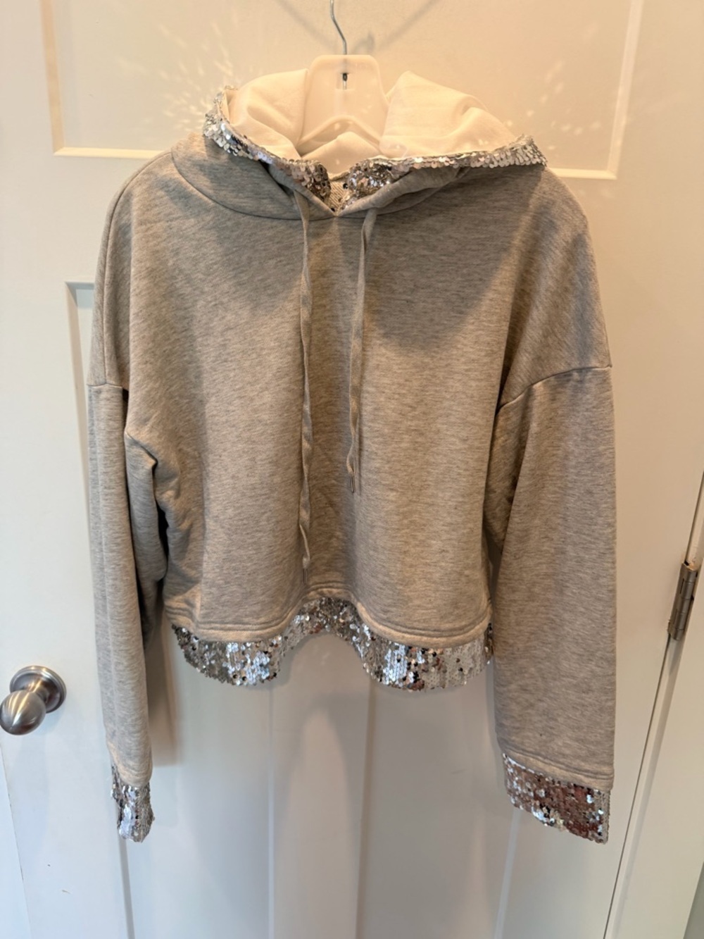Fashion Nova Gray Cropped Hoodie Sequin Trim Sparkle Sweatshirt Large